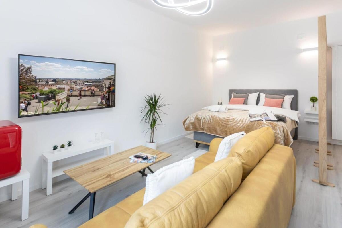 Lux Nest III City Apartment Urban Stay ซาเกร็บ ภายนอก รูปภาพ